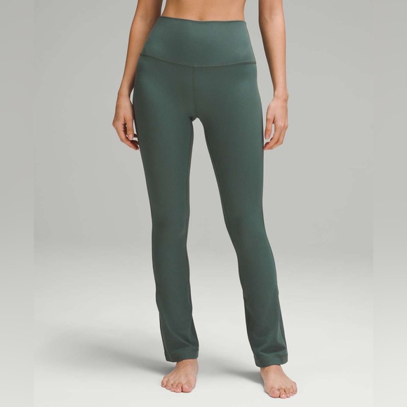 Lululemon Align Ribbed Mini-Flared Pant *Extra Short
Dark Forest size 8 - Picture 3 of 10